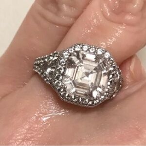 Judith Ripka size 6 Ascher cut stunner